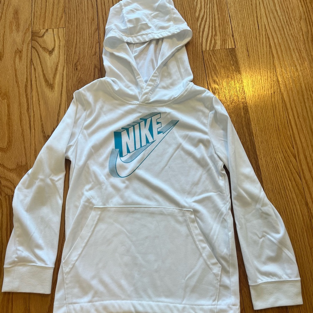 BOYS size XS (6-7) Nike long sleeve hoodie